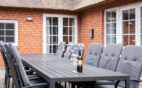 Ferhat - 2.9Km from the Sea: Tag, Hus, Land Lot, Hjem, Sommerhus, Estate, Garden Bygninger, Skygge, Bjælkehytte, Landscaping
