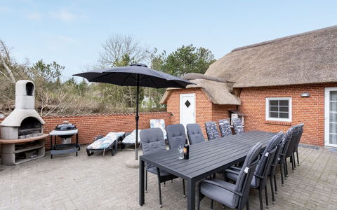 Ferhat - 2.9Km from the Sea: Tag, Hus, Land Lot, Hjem, Sommerhus, Estate, Garden Bygninger, Skygge, Bjælkehytte, Landscaping