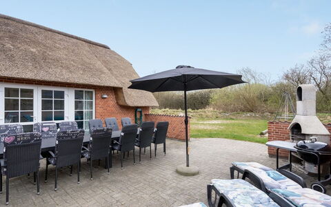 Ferhat - 2.9Km from the Sea: Tag, Hus, Land Lot, Hjem, Sommerhus, Estate, Garden Bygninger, Skygge, Bjælkehytte, Landscaping