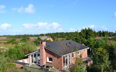 Elsy - 2.6Km from the Sea: Hus, Hjem, Tag, Sommerhus, Boligområde, Landdistrikt, Estate, Stuehus, Sidespor, Backyard