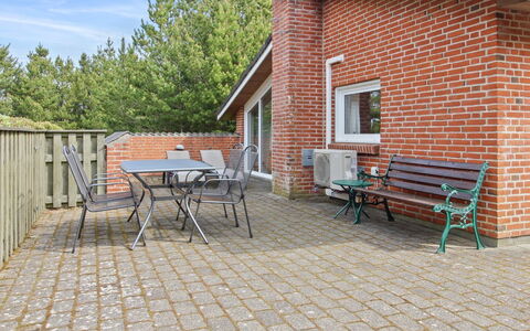 Elsy - 2.6Km from the Sea: Træ, Hus, Sommerhus, Hjem, Tag, Landdistrikt, Sidespor, Bjælkehytte, Garden Bygninger, Hårdttræ