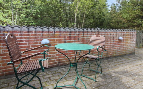 Elsy - 2.6Km from the Sea: Træ, Hus, Sommerhus, Hjem, Tag, Landdistrikt, Sidespor, Bjælkehytte, Garden Bygninger, Hårdttræ