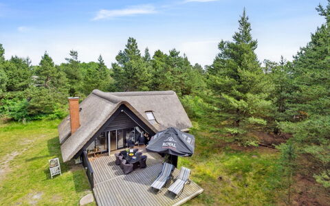 Magga - 3.2Km from the Sea: Hus, Hjem, Tag, Sommerhus, Busk, Sidespor, Dør, Have, Stuehus