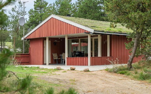 Nandolf - 3.5Km from the Sea: Græs, Hus, Tag, Hjem, Sommerhus, Busk, Land Lot, Landdistrikt, Stuehus, Bunddække