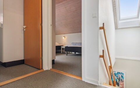 Femja - 2.3Km from the Sea: Sommerhus, Have, Sidespor, Garden Bygninger, Skygge, Gård, Backyard, Lawn, Stuehus, Landscaping