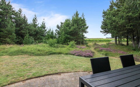Anna - 1Km from the Sea: Svømmepøl, Ferieby
