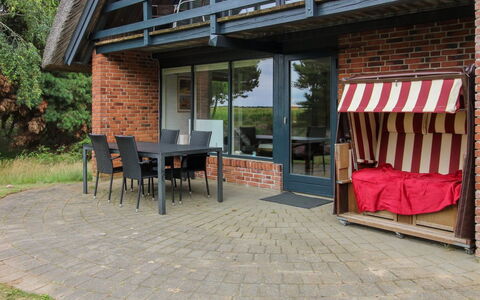 Anna - 1Km from the Sea: Græs, Hus, Tag, Hjem, Sommerhus, Busk, Land Lot, Landdistrikt, Stuehus, Bunddække
