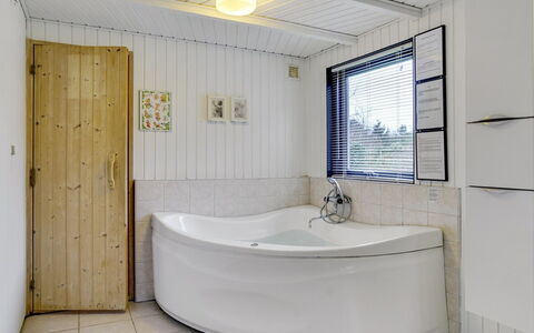 Aimi - 270M from the Sea: Hus, Hjem, Tag, Sommerhus, Land Lot, Estate, Stuehus, Landsby, Farm