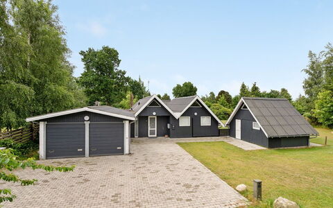 Ingalil - 650M from the Sea: Hus, Hjem, Tag, Sommerhus, Busk, Sidespor, Dør, Have, Stuehus