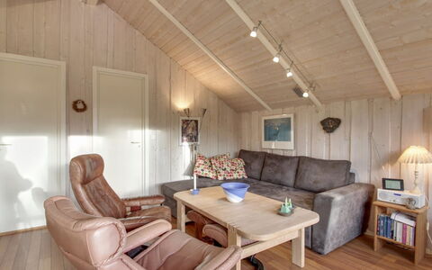 Eline - 1.5Km from the Sea: Møbel, Træ, Gulvbelægning, Indretning, Etage, Loft, Værelse, Trægulve, Hjem, Stue