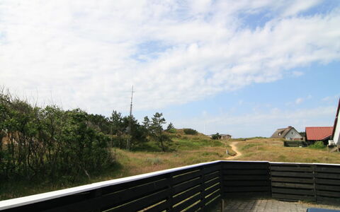 Uma - 400M from the Sea: Hvid