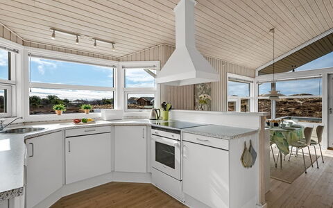 Ferdine - 1.5Km from the Sea: Indretning, Loft, Gulvbelægning, Køkken, Etage, Husholdningsapparat, Køkken Apparat, Countertop, Cabinetry, Større Bandage