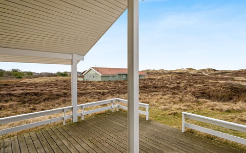 Ferdine - 1.5Km from the Sea: Træ, Hårdttræ, Planke, Veranda, Bejdse, Dæk, Udendørs Struktur, Trægulve, Dagslys