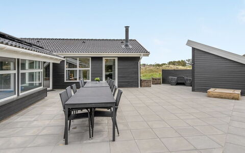 Alli - 800M from the Sea: Træ, Hus, Sommerhus, Hjem, Tag, Landdistrikt, Sidespor, Bjælkehytte, Garden Bygninger, Hårdttræ