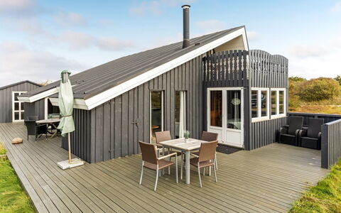 Casandra - 600M from the Sea: Busk, Urban Design, Bunddække, Mursten, Lejlighed, Estate, Murværk, Altan, Landscaping