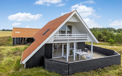 Teda - 2Km from the Sea: Græs, Hus, Tag, Sommerhus, Hjem, Busk, Stuehus, Land Lot, Landdistrikt