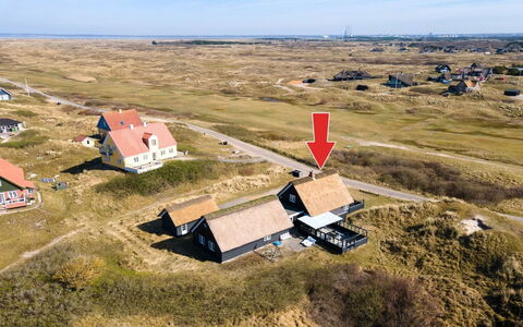 Sten - 100M from the Sea: Hus, Tag, Hjem, Sommerhus, Estate, Stuehus, Villa, Veranda, Sidespor