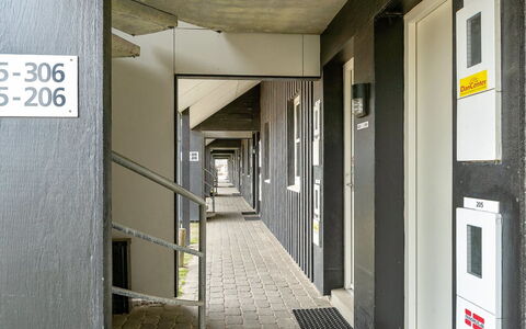 Iliane - 100M from the Sea: Busk, Urban Design, Bunddække, Mursten, Lejlighed, Estate, Murværk, Altan, Landscaping