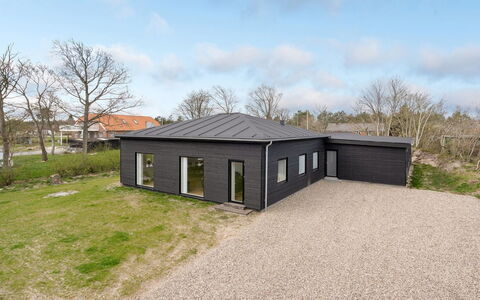 Christiern - 4.5Km from the Sea: Hus, Tag, Hjem, Sommerhus, Estate, Stuehus, Villa, Veranda, Sidespor