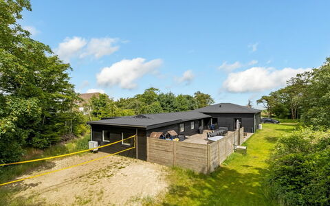 Christiern - 4.5Km from the Sea: Sommerhus, Hjem, Hus, Tag, Veranda, Estate, Sidespor, Garden Bygninger, Stuehus, Gård