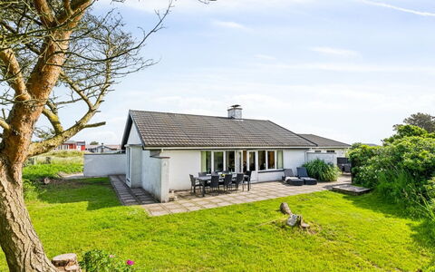 Kita - 500M from the Sea: Himmel, Hus, Hjem, Tag, Sommerhus, Stuehus, Estate, Lawn, Skygge, Landscaping