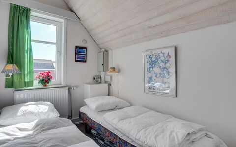 Fraja - 2.3Km from the Sea: Soveværelse, Hjem, Seng, Møbel, Sengetøj, Sengetøj, Dør, Bed Frame, Sengetøj, Pude