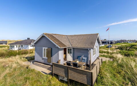Gertraud - 500M from the Sea: Lejlighed, Skygge, Altan, Stol, Hegn, Udendørs Møbler, Aluminium, Kunstgræs