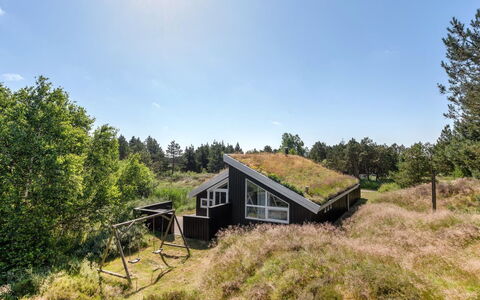 Thera - 2.8Km from the Sea: Landdistrikt, Sommerhus, Hældning, Shrubland, Hytte, Stuehus, Bjælkehytte, Skur, Hytte