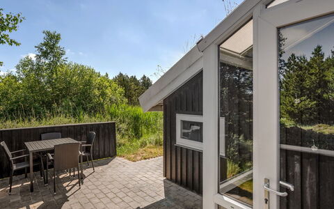 Thera - 2.8Km from the Sea: Hjem, Sommerhus, Hårdttræ, Estate, Garden Bygninger, Planke, Bejdse, Design, Sidespor, Gård