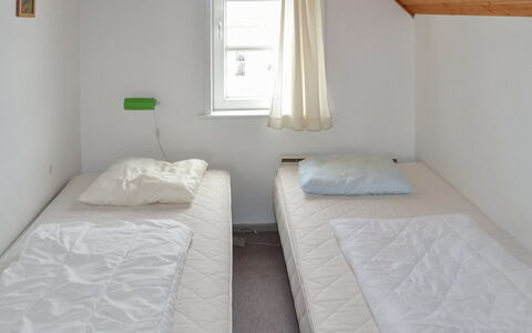 Silja - 2.3Km from the Sea: Tag, Land Lot, Sommerhus, Hjem, Landdistrikt, Skur, Sidespor, Garden Bygninger, Bjælkehytte, Hytte