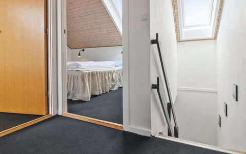 Maarit - 2.3Km from the Sea: Lejlighed, Skygge, Altan, Stol, Hegn, Udendørs Møbler, Aluminium, Kunstgræs