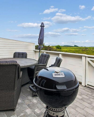 Maarit - 2.3Km from the Sea