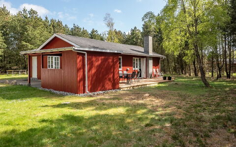 Epiphania - 900M from the Sea: Græs, Træ, Træ, Hus, Sommerhus, Hjem, Tag, Landdistrikt, Land Lot