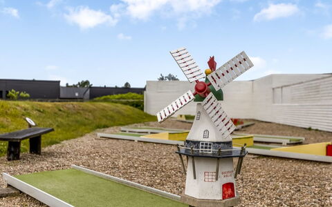 Lotte - 2.3Km from the Sea: Græs, Hus, Tag, Hjem, Sommerhus, Busk, Land Lot, Landdistrikt, Stuehus, Bunddække