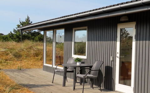 Elsa - 700M from the Sea: Plantesamfund, Sollys, Urteagtig Plante, Have, Plantation, Landbrug, Farm