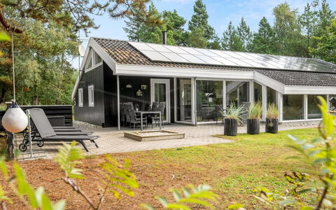 Jensen - 700M to the Fjord: Hjem, Tag, Sommerhus, Estate, Stuehus, Sidespor, Landscaping, Garden Bygninger, Veranda, Udendørs Struktur