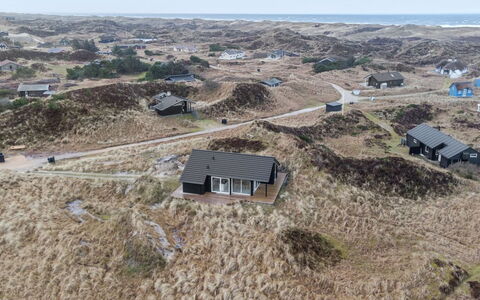 Marjorie - 400M from the Sea: Hus, Tag, Hjem, Sommerhus, Estate, Stuehus, Villa, Veranda, Sidespor