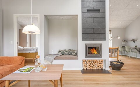 Alena - 1Km from the Sea: Møbel, Indretning, Gulvbelægning, Etage, Væg, Træ, Trægulve, Loft, Hearth, Stue