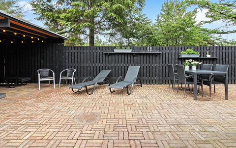 Laurin - 600M from the Sea: Tag, Land Lot, Sommerhus, Hjem, Landdistrikt, Skur, Sidespor, Garden Bygninger, Bjælkehytte, Hytte