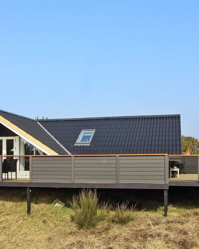 Josie - 200M from the Sea