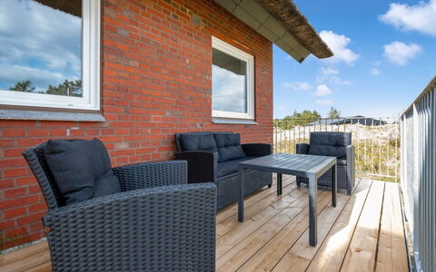 Irlin - 800M from the Sea: Hus, Tag, Hjem, Sommerhus, Estate, Stuehus, Villa, Veranda, Sidespor