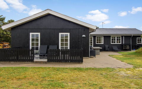 Dragan - 350M from the Sea: Tækning, Sommerhus, Hus, Tag, Hjem, Stuehus, Hytte, Estate, Landsby