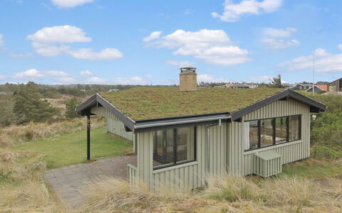 Lykke - 800M from the Sea: Hus, Tag, Hjem, Sommerhus, Estate, Stuehus, Villa, Veranda, Sidespor