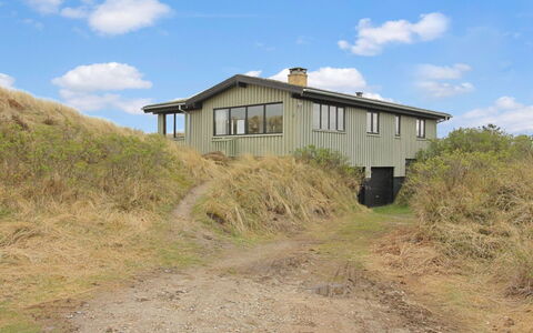 Lykke - 800M from the Sea: Hus, Tag, Hjem, Sommerhus, Estate, Stuehus, Villa, Veranda, Sidespor