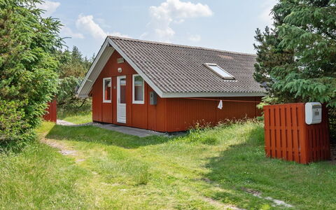 Egbert - 900M from the Sea: Hus, Tag, Hjem, Sommerhus, Estate, Stuehus, Villa, Veranda, Sidespor