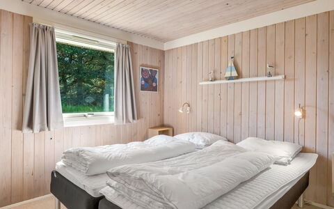 Yardila - 1.5Km from the Sea: Seng, Soveværelse, Sengetøj, Træ, Sengetøj, Indretning, Møbel, Loft, Etage, Bed Frame