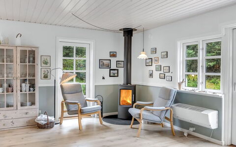 Ruven - 500M from the Sea: Tag, Land Lot, Sommerhus, Hjem, Landdistrikt, Skur, Sidespor, Garden Bygninger, Bjælkehytte, Hytte