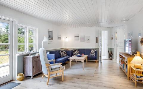 Ruven - 500M from the Sea: Tag, Land Lot, Sommerhus, Hjem, Landdistrikt, Skur, Sidespor, Garden Bygninger, Bjælkehytte, Hytte