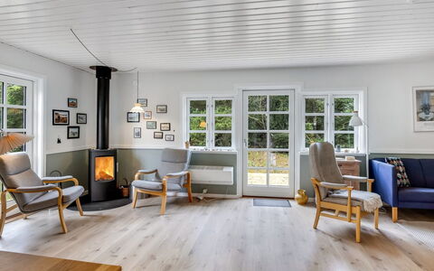 Ruven - 500M from the Sea: Tag, Land Lot, Sommerhus, Hjem, Landdistrikt, Skur, Sidespor, Garden Bygninger, Bjælkehytte, Hytte
