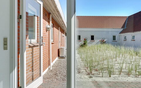 Stefan - 500M from the Sea: Hus, Tag, Hjem, Sommerhus, Skur, Garden Bygninger, Sidespor, Gård, Bjælkehytte, Hytte